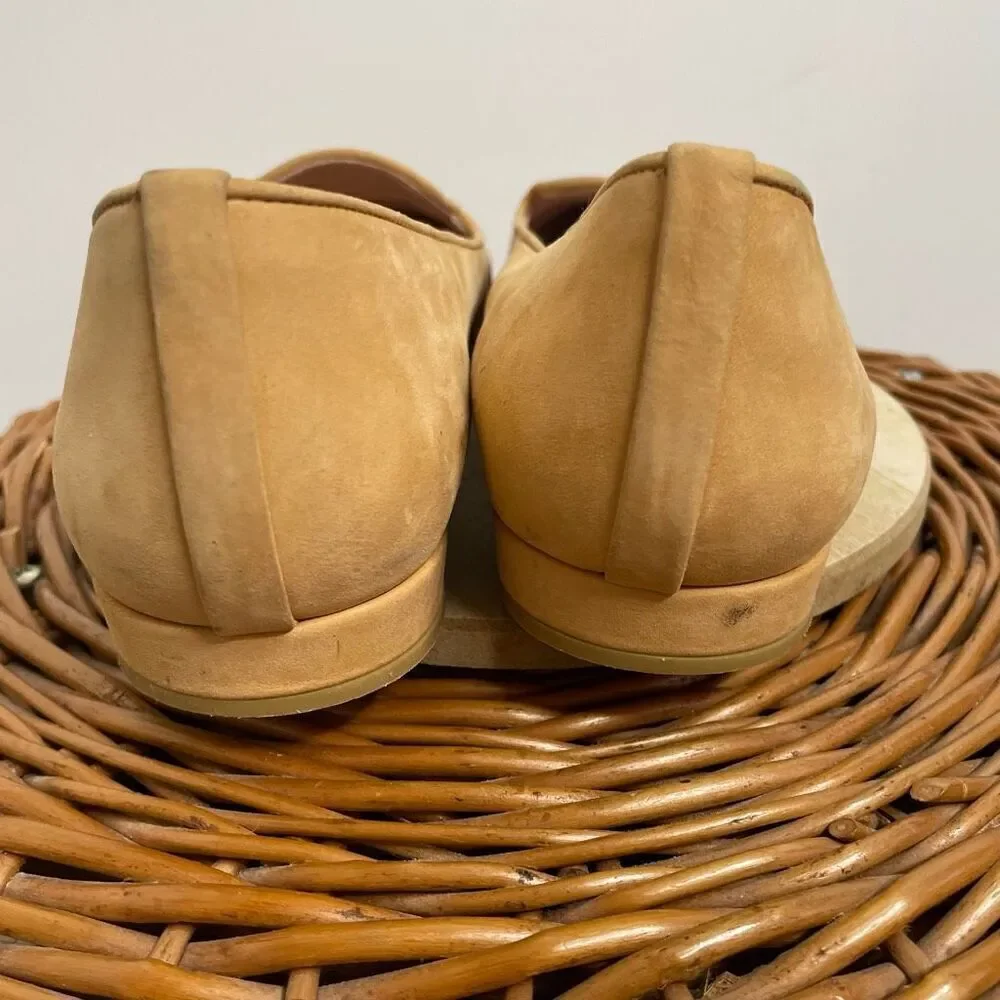 Stuart Weitzman Lingo Slip On Loafer 7.5 Beige Nubuck Nailhead Cap Toe Shoe Tan
